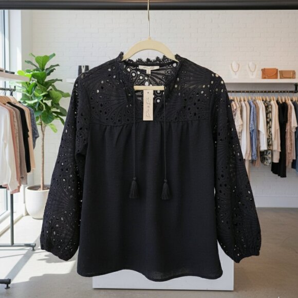 NWT Parker & Rowe Eyelet Lace Peasant Blouse - Black - Size Medium - Picture 1 of 5